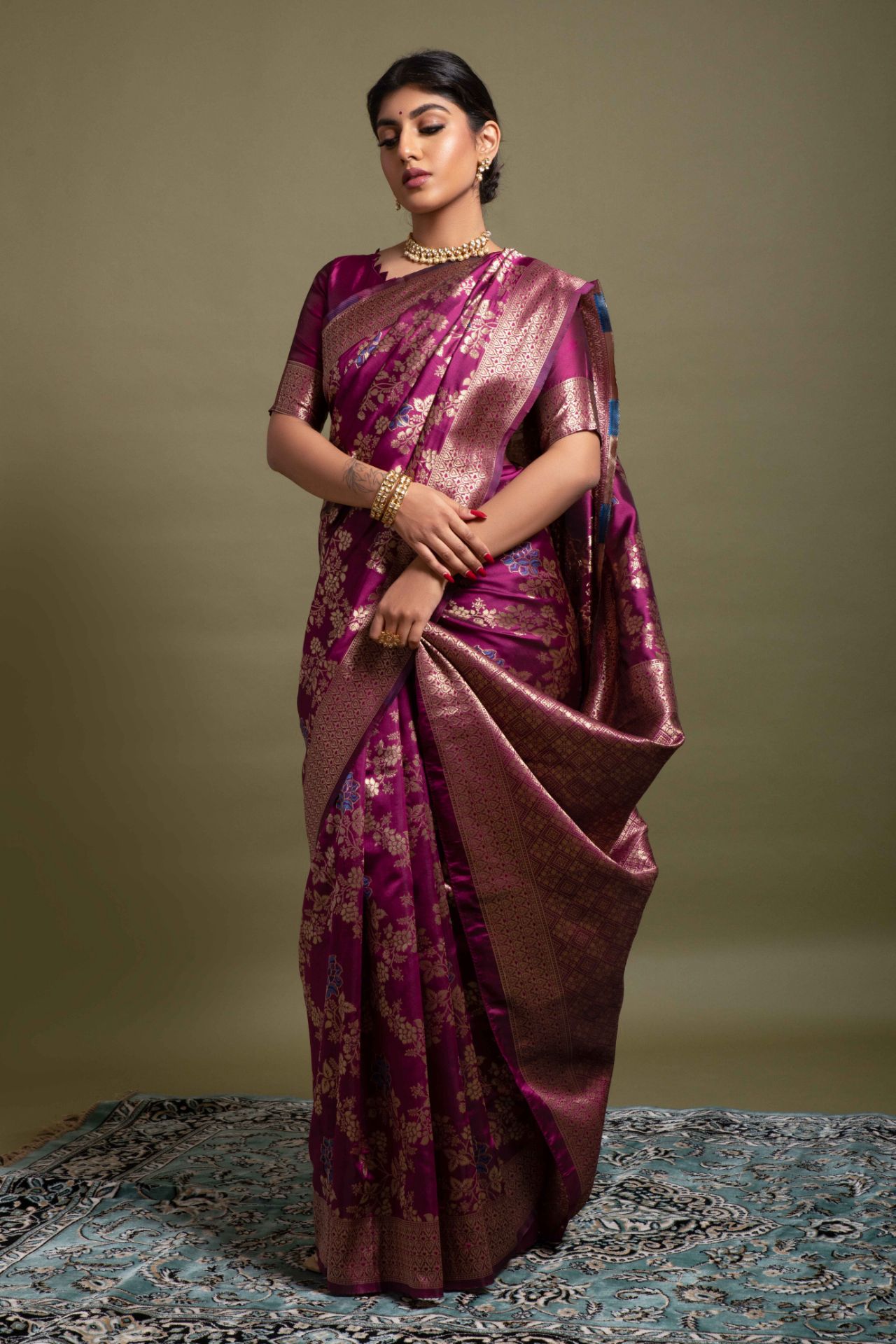 Picture of Magenta Banarasi Silk Blend Jacquard Woven Saree with Blouse
