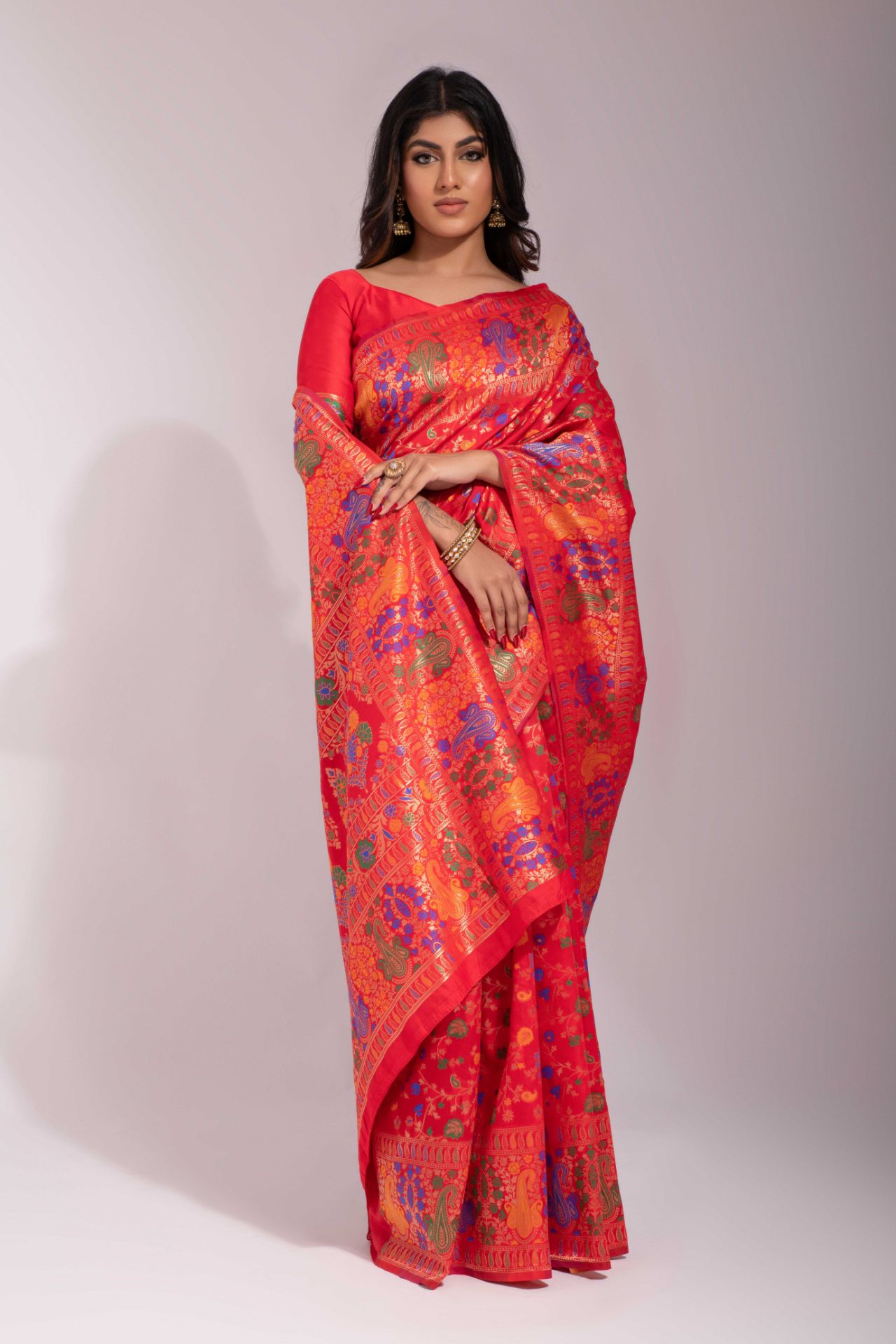 Picture of Red Banarasi Silk Blend Jacquard Woven Saree with Blouse